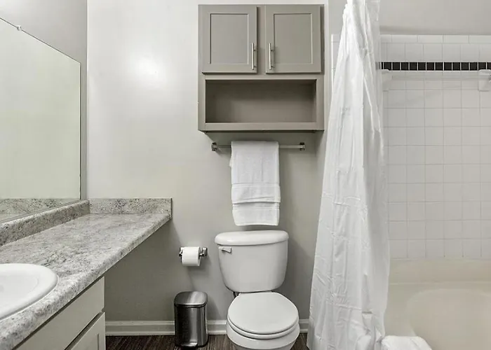 Apartment Landing Modern With Amazing Amenities Winston-Salem